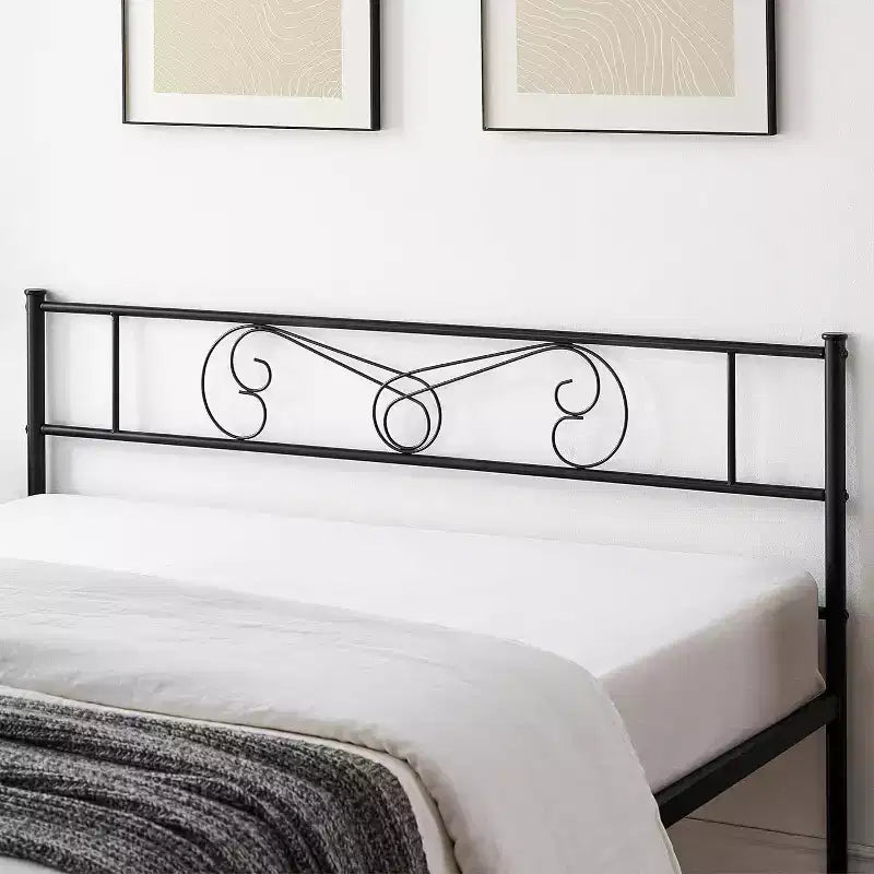 Struttura letto matrimoniale King in metallo con piattaforma, testiera e pediera in ferro battuto, doghe in acciaio, spazio contenitore sotto il letto, silenziosa, non necessita di rete a molle, nera
