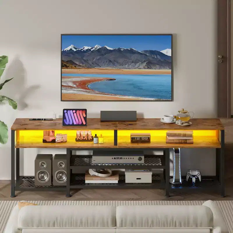 Mobile TV marrone da 71 pollici con stazione di ricarica Luci LED Centro Intrattenimento per TV fino a 80 pollici Consolle Multimediale Contenitore Moderno per Soggiorno Camera da Letto